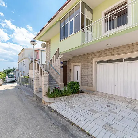 Two-bedroom In Apartmán