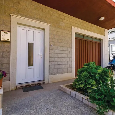 Awesome In With Kitchen Apartment *