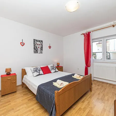 Awesome In With Kitchen Apartment Trogir