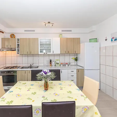 Awesome In With Kitchen * Trogir